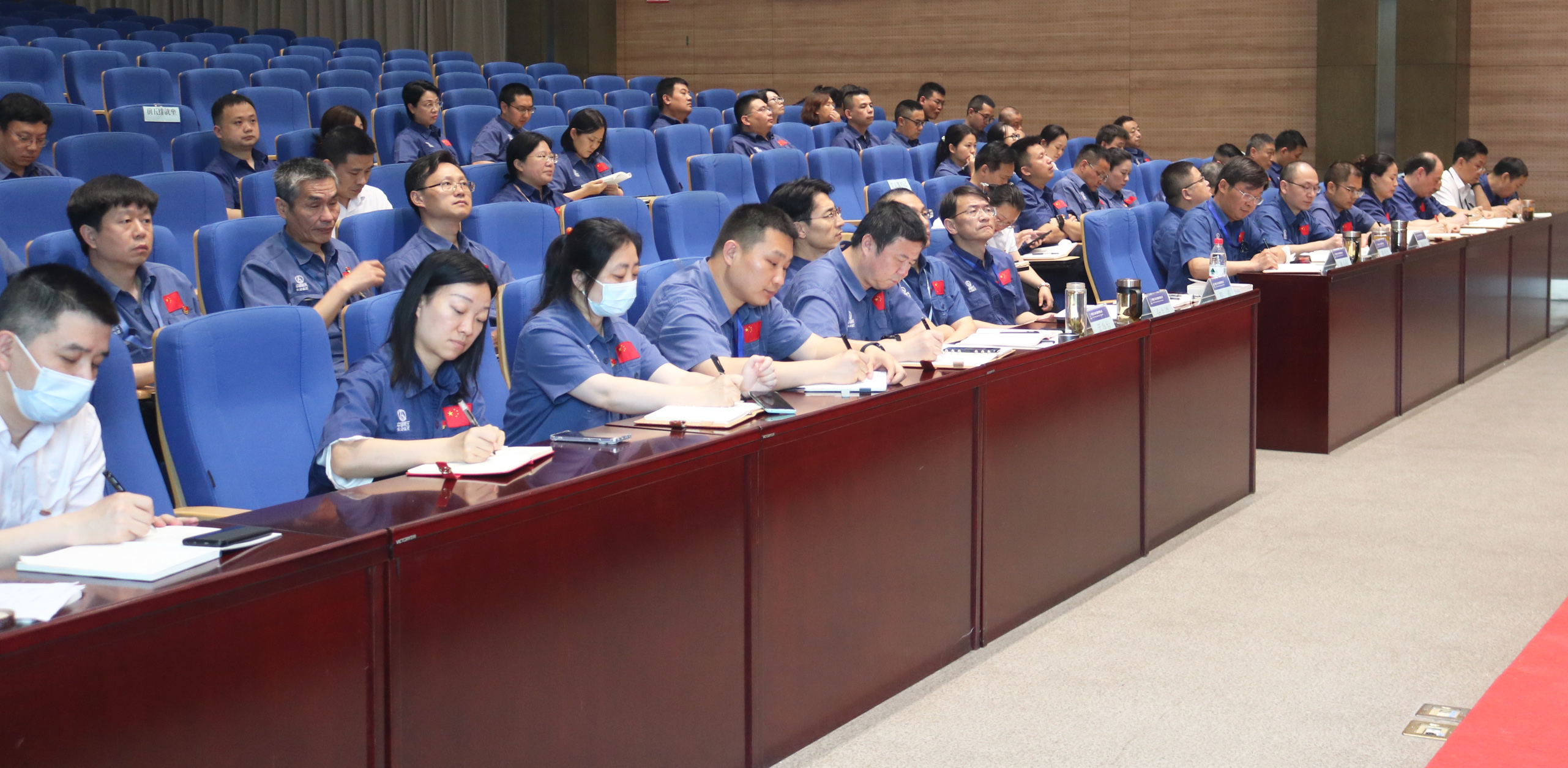 1718586639454215.jpg 观众.jpg